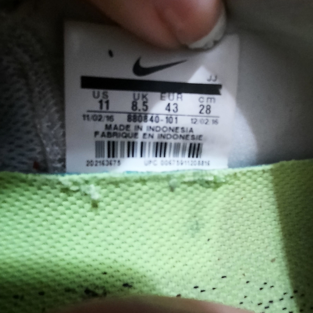 Nike Running Shoes - Picture 5 of 5